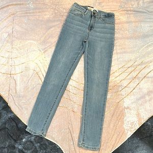 NWT Skinny Levi’s 720